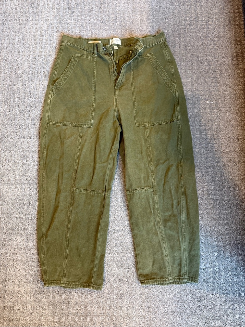 Universal Thread Women's Olive Green Boyfriend Jeans